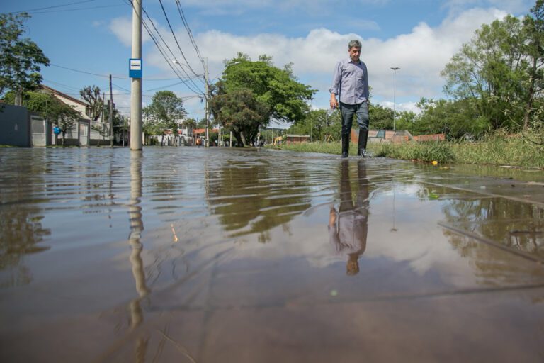 Descubra como a borracha líquida pode ser aplicada em grande quantidade: 18 litros