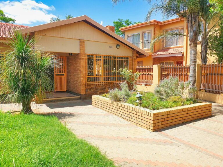 Diferenças entre casa térrea e sobrado: qual a melhor opção